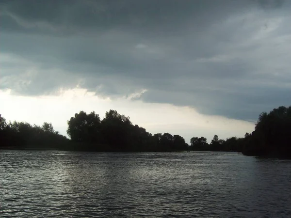 Sungai Dan Danau Pedesaan — Stok Foto