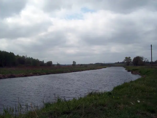 Річка Озера Сільській Місцевості — стокове фото