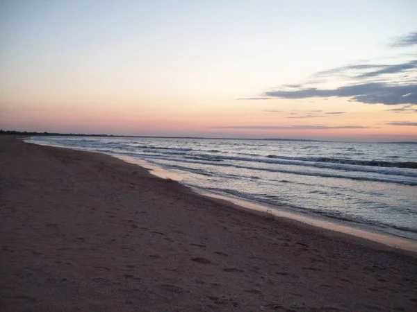 Mořská Pláž Poloostrově Kerch Krymu Při Západu Slunce — Stock fotografie