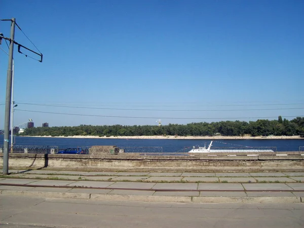 Panorama Del Río Desde Terraplén —  Fotos de Stock