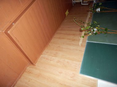 Sınıfta okul sıraları içinin