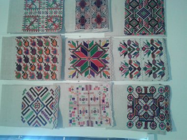 Ukrayna işlemeli retro kostüm modelleri Vyshyvanka