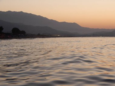 Yunanistan 'ın Girit adasındaki Kavros köyü denizde