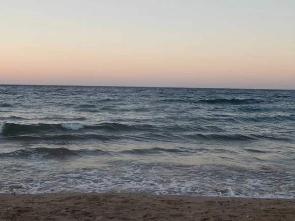 Κάβρος Στο Νησί Της Κρήτης Στο Ηλιοβασίλεμα Της Θάλασσας — Φωτογραφία Αρχείου