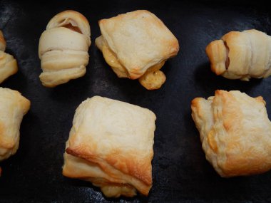 Puf böreği, hamur ve puffs sosis