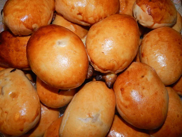 Patatas horneando en el horno — Foto de Stock