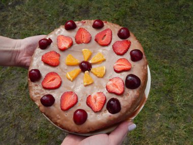 Yuvarlak kek yemek lezzetli