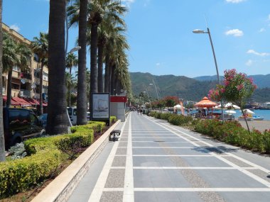 Marmaris, Türkiye-10 Haziran 2016: deniz, sokaklarda insanlar.