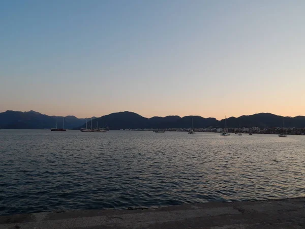 Türkiye'de tatil beldesi Ege Denizi üzerinde Marmaris'te