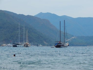 Türkiye'de tatil beldesi Ege Denizi üzerinde Marmaris yat marina