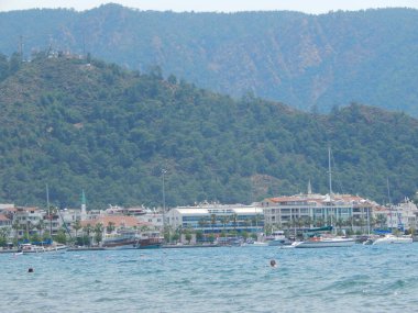 Türkiye'de tatil beldesi Ege Denizi üzerinde Marmaris yat marina