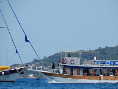 Türkiye'de tatil beldesi Ege Denizi üzerinde Marmaris yat marina