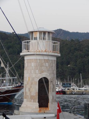 Türkiye'de tatil beldesi Ege Denizi üzerinde Marmaris yat marina