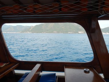 Türkiye'de tatil beldesi Ege Denizi üzerinde Marmaris yat marina
