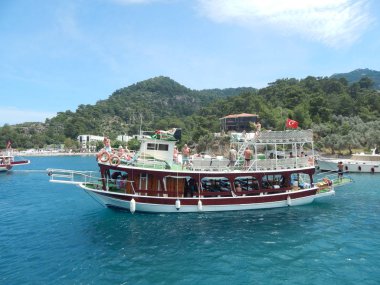 Marmaris, Türkiye-10 Haziran 2016: deniz, sokaklarda insanlar.