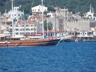 Türkiye'de tatil beldesi Ege Denizi üzerinde Marmaris yat marina