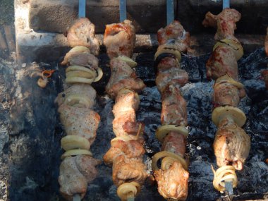 Yemek yemekler ayarı tatil için masa