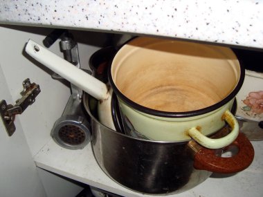 Hizmet tablo plakaları ve tava tencere,