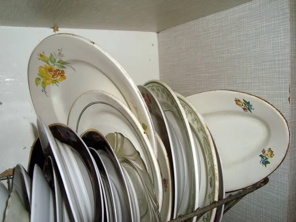 Cookware Serving Table Plates Pans — Stock Photo, Image