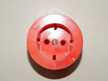 Elektrikli ve elektronik parçalar ve bileşenler