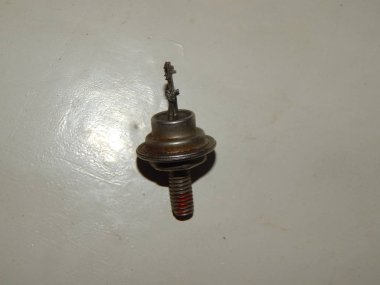 Elektrikli ve elektronik parçalar ve bileşenler