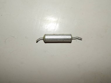 Elektrikli ve elektronik parçalar ve bileşenler