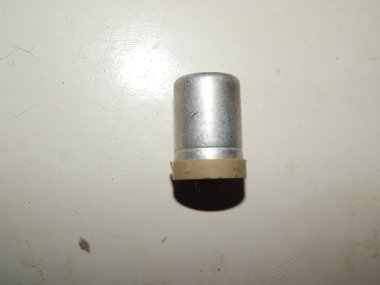 Elektrikli ve elektronik parçalar ve bileşenler