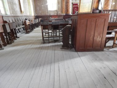 Sinagog, iç ve dini nesneleri