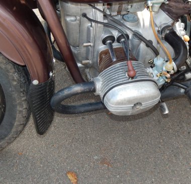 Retro motosiklet ve Bisiklet antika parçalar ve öğeleri