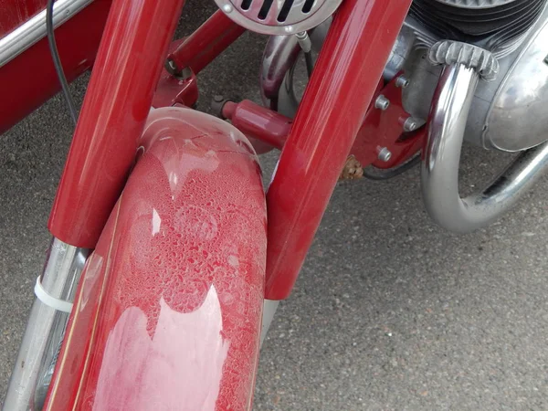 レトロなオートバイと自転車 アンティーク パーツ — ストック写真