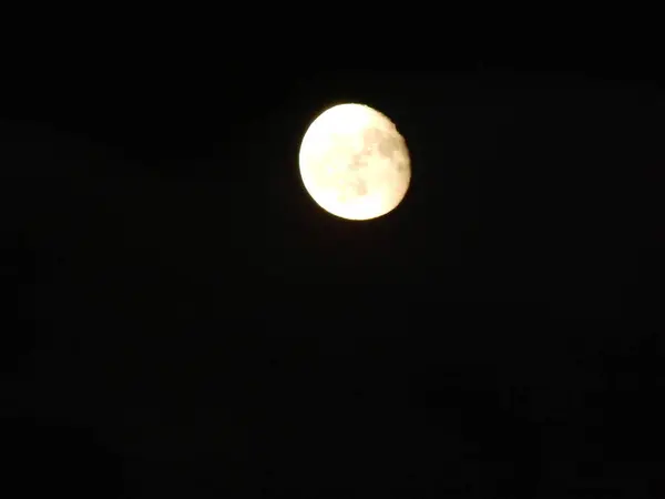Повний Місяць Вночі Місті Сяючий Яскравий — стокове фото