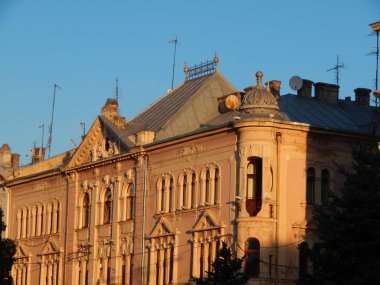 Şehir, taş ayrıntıları ve dekorasyon klasik mimari