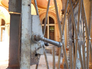 Şehir, taş ayrıntıları ve dekorasyon klasik mimari