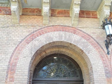 Şehir, taş ayrıntıları ve dekorasyon klasik mimari