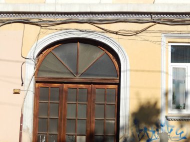 Şehir, taş ayrıntıları ve dekorasyon klasik mimari