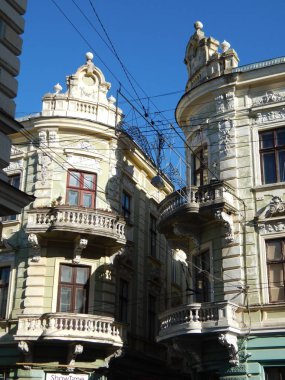 Şehir, taş ayrıntıları ve dekorasyon klasik mimari