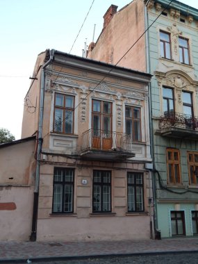 Şehir, taş ayrıntıları ve dekorasyon klasik mimari