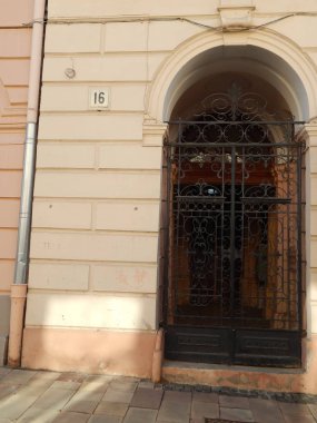 Şehir, taş ayrıntıları ve dekorasyon klasik mimari