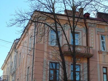 Şehir, taş ayrıntıları ve dekorasyon klasik mimari