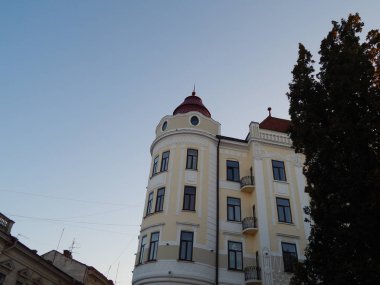 Şehir, taş ayrıntıları ve dekorasyon klasik mimari