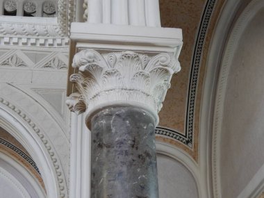 İç klasik mimari, malzemeler ve Ayrıntılar