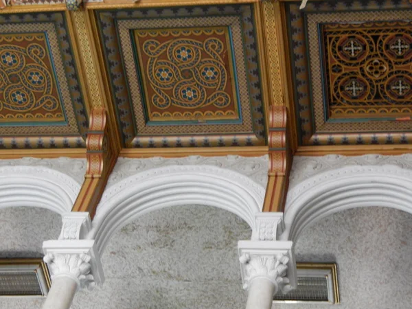 İç klasik mimari, malzemeler ve Ayrıntılar