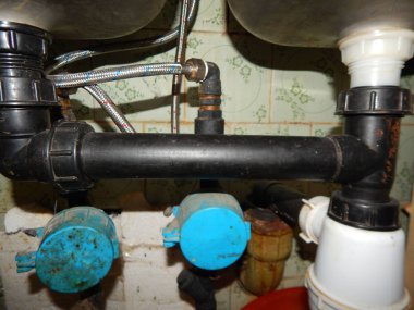 Sağlık birimi, ekipmanları, su ve Isıtma boru montajı