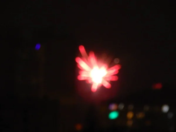 Fuegos Artificiales Año Nuevo Sobre Ciudad Por Noche — Foto de Stock