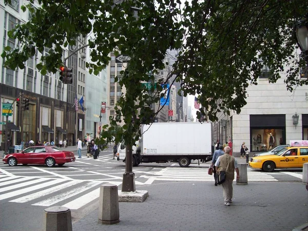纽约市 2008年6月16日 街头的人 — 图库照片
