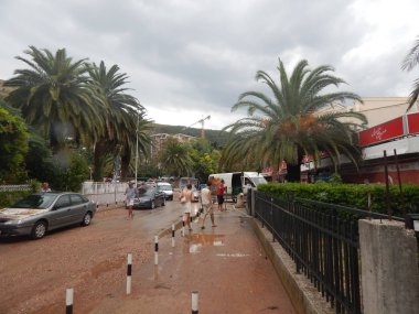 Petrovac, Karadağ - 7 Eylül 2014. Sokaktaki insanlara.