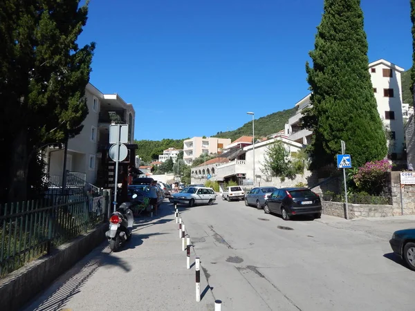 Petrovac Montenegro September 2014 Mensen Straat — Stockfoto