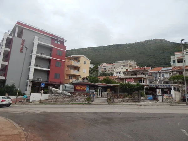 Petrovac Montenegro September 2014 Mensen Straat — Stockfoto