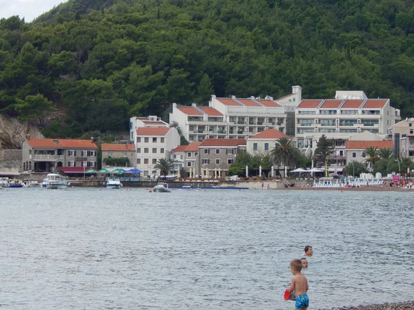 Petrovac Montenegro September 2014 Människor Gatorna — Stockfoto