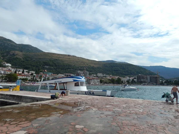 Petrovac Montenegro September 2014 Människor Gatorna — Stockfoto